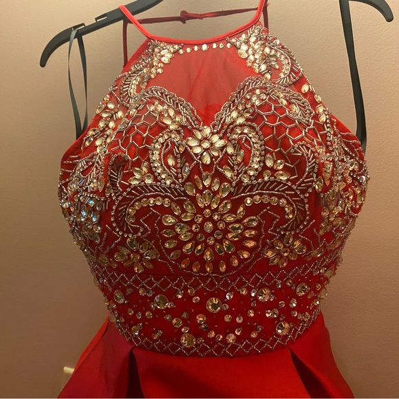 Say yes to the dress, red dress size 3/4 also known as size S - Picture 2 of 8